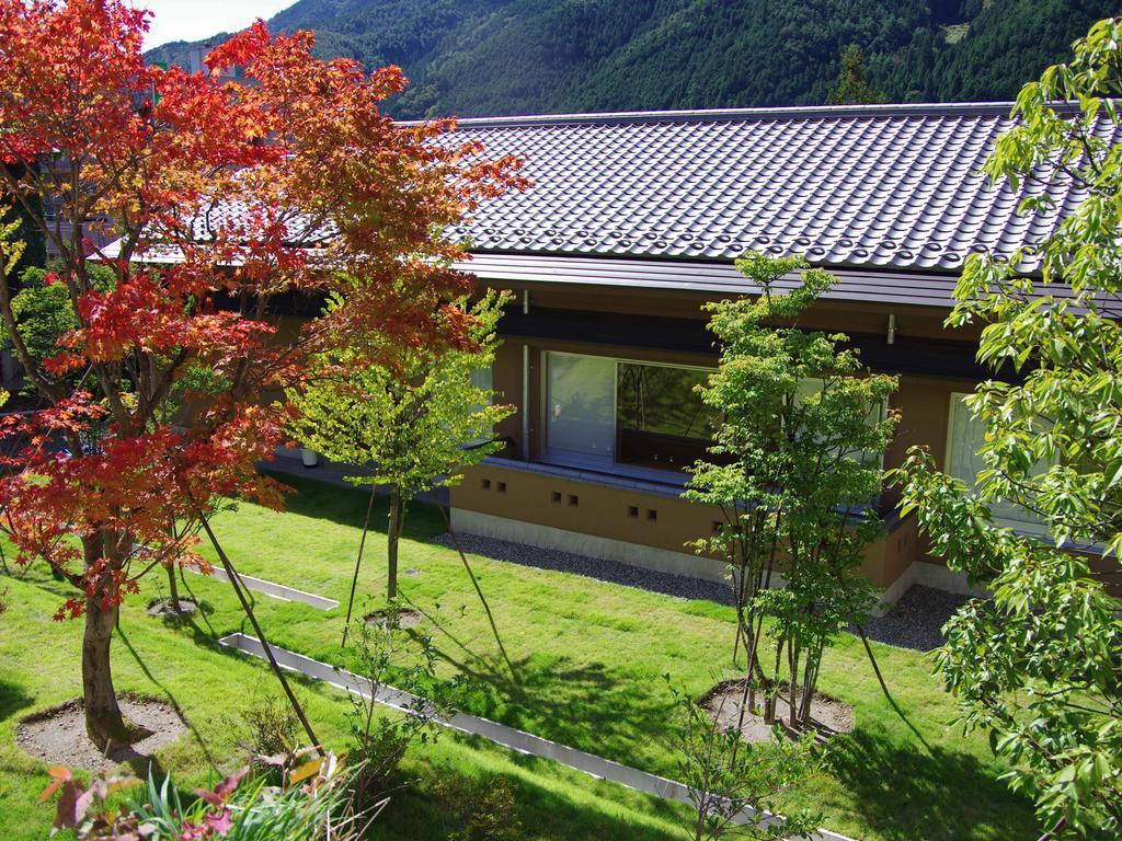 Gero Onsen Yukyunohana Exterior foto