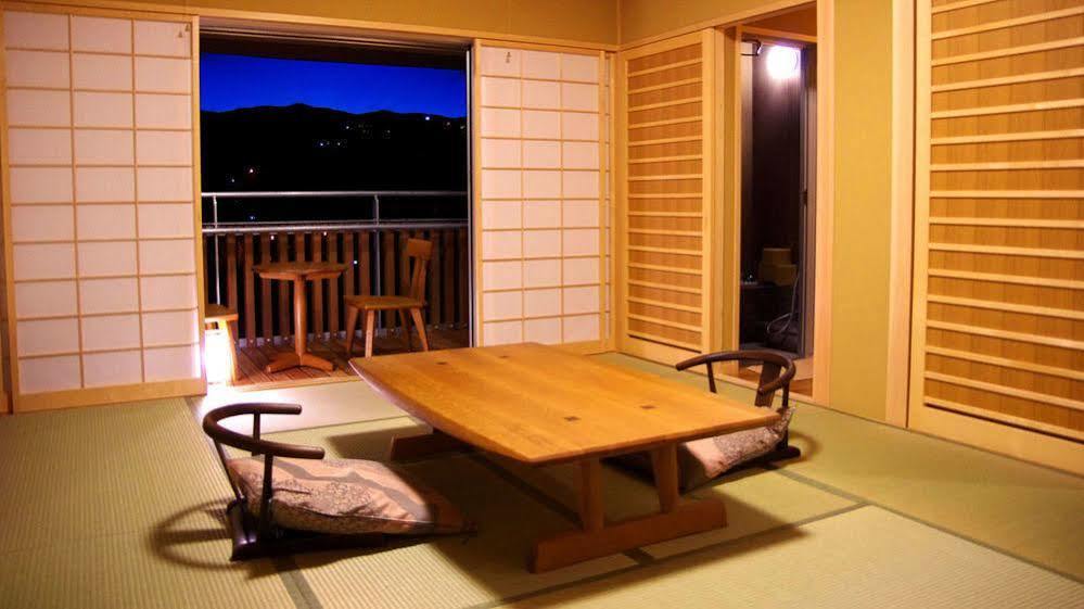Gero Onsen Yukyunohana Exterior foto